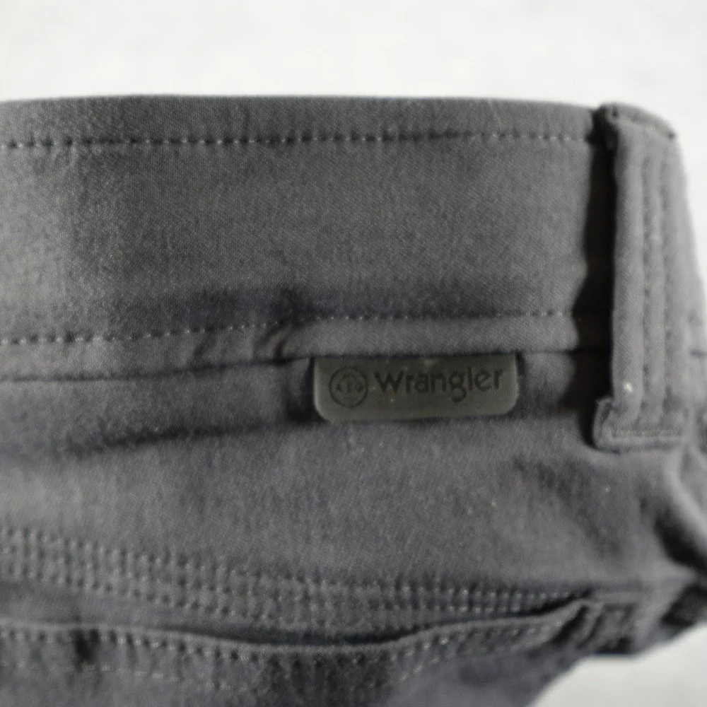 Wrangler Jeans Mens 34x32 Black ATG All Terrain Gear Stretch Outdoor Utility